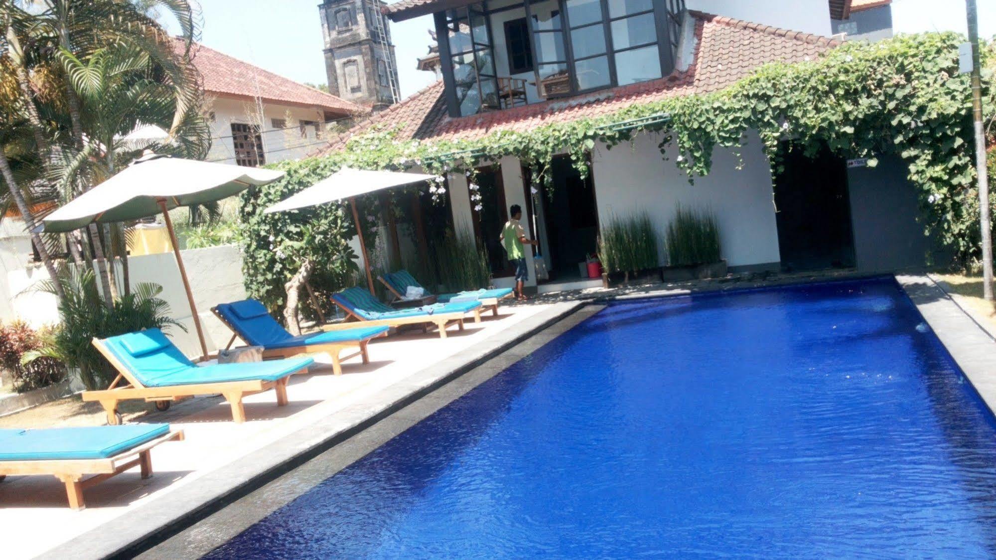Отель U House Seminyak Керобокан Экстерьер фото