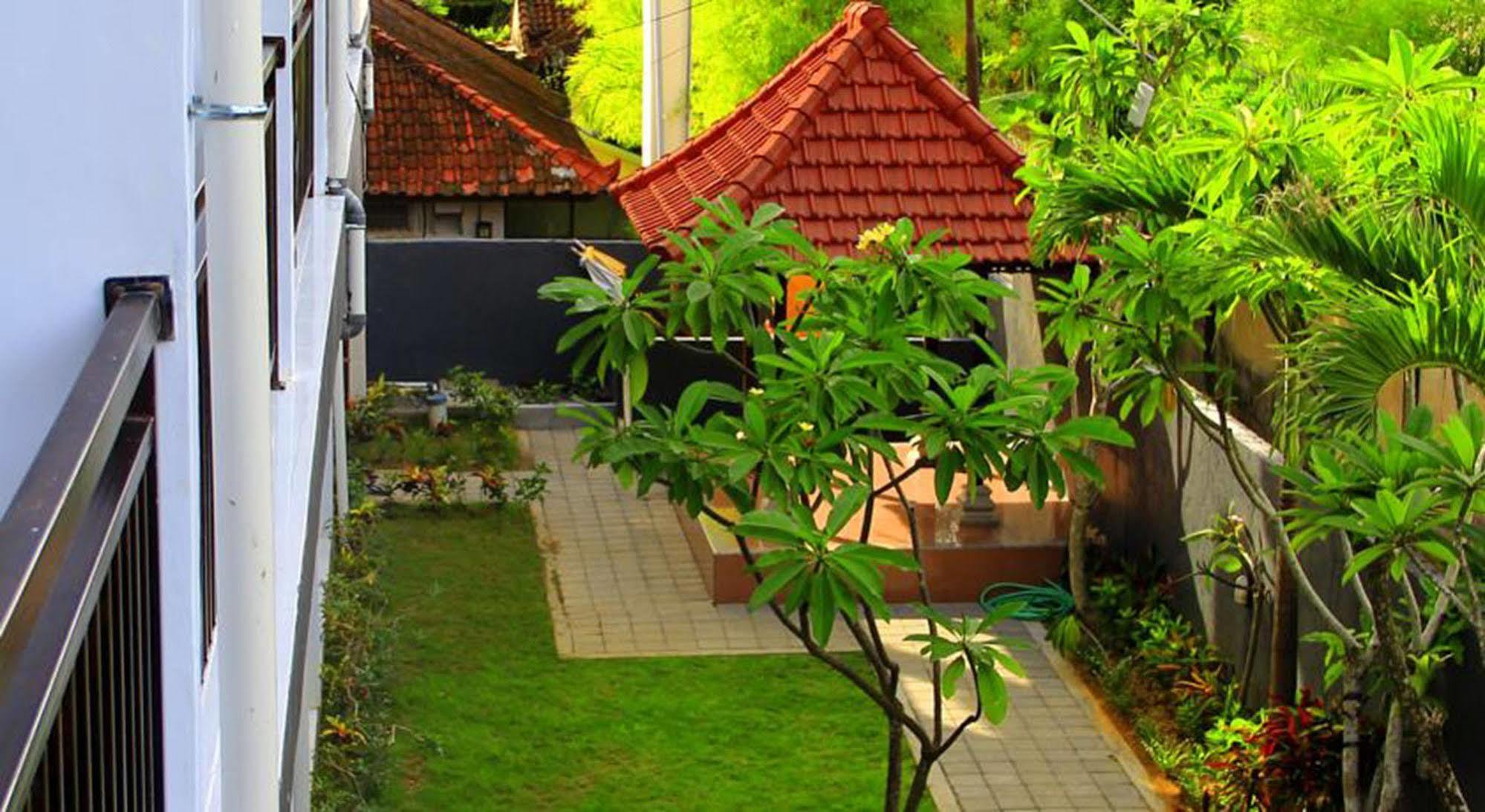 Отель U House Seminyak Керобокан Экстерьер фото